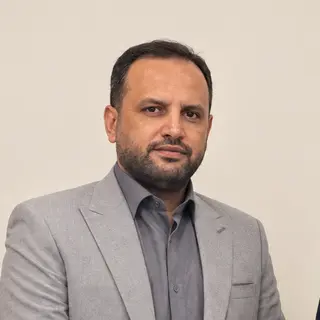 مهدی اسفندیار